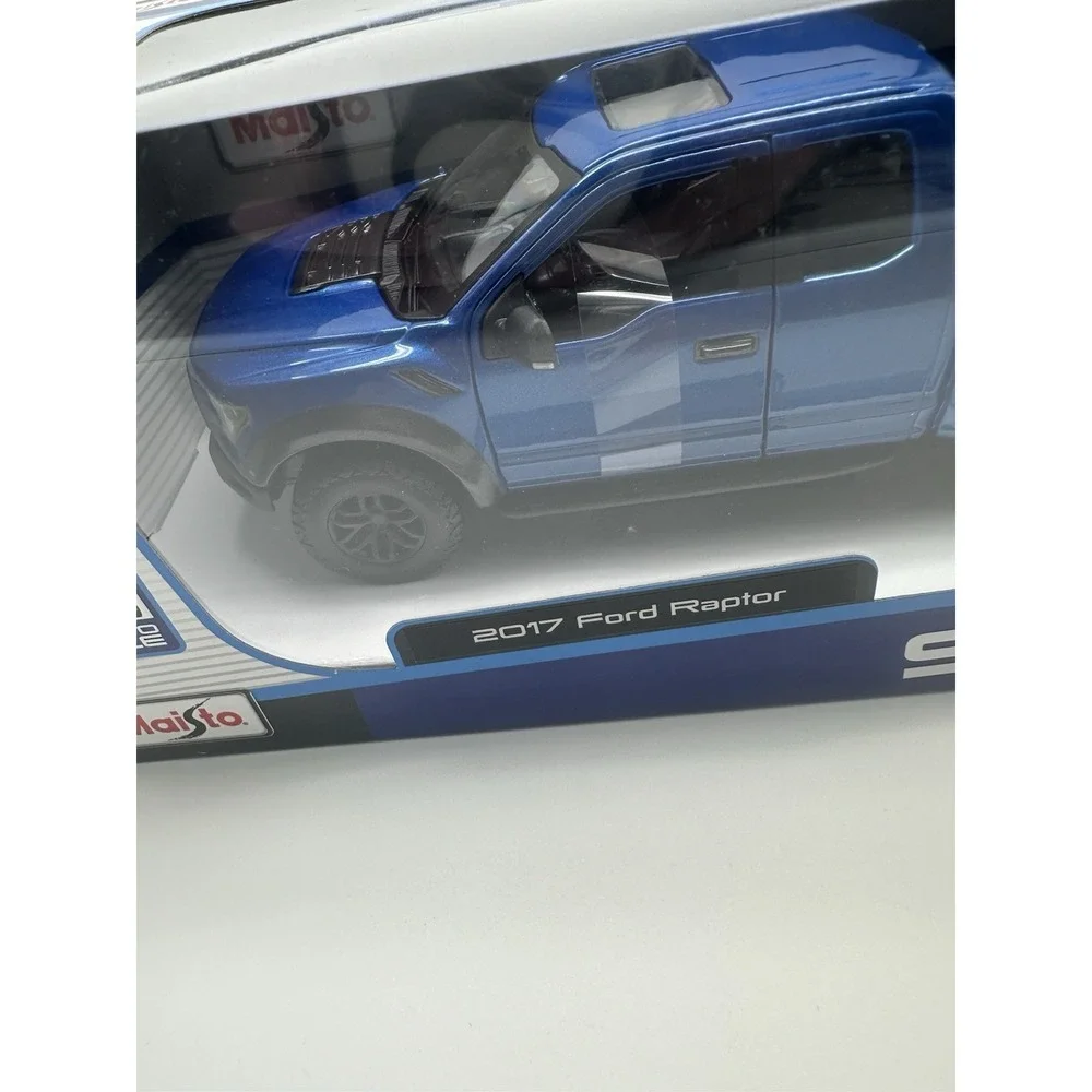 MAISTO 2017 FORD F-150 RAPTOR 4X4 METALLIC BLUE 1:24 DIECAST #31266 NEW